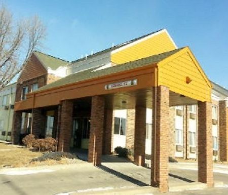 Sunset Inn & Suites Линкольн Экстерьер фото